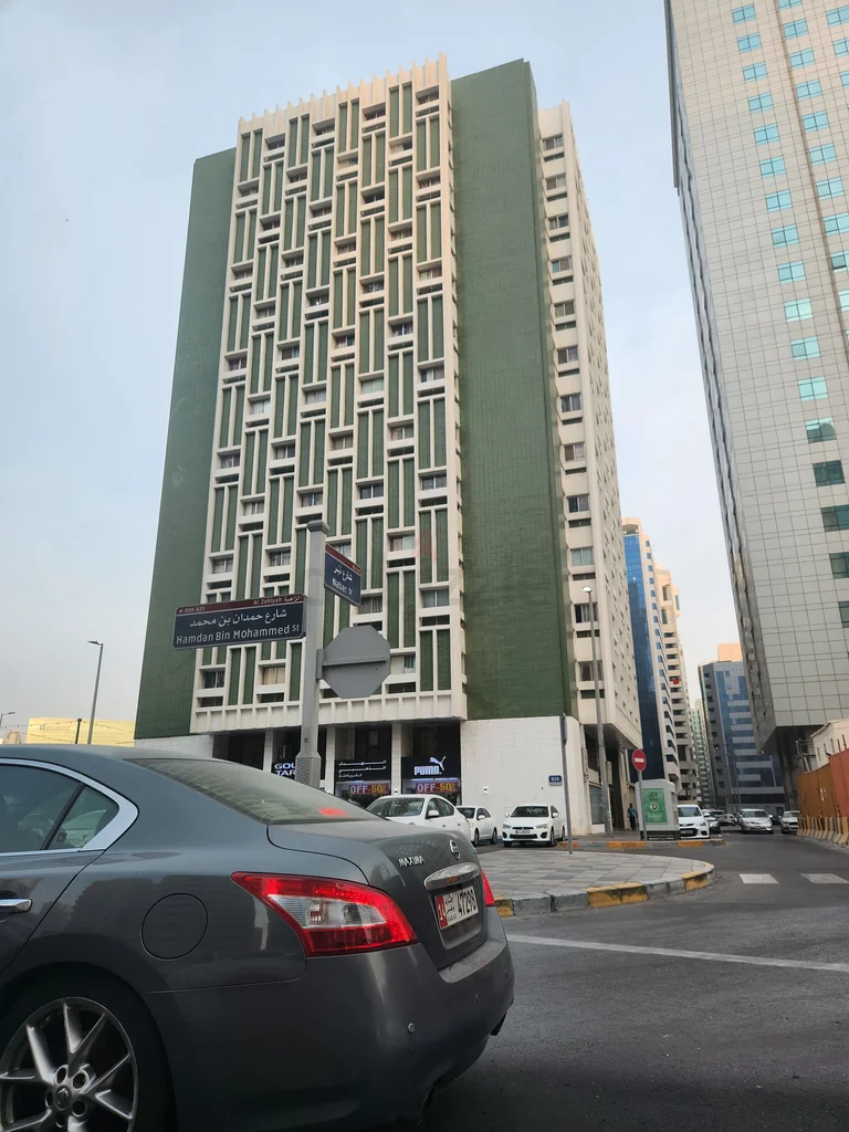 المنطقة المغطاة بالكامل، نادي السياح، أبو ظبي62935673630082112