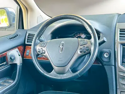صورة 10 لـ 2011 Lincoln MKS