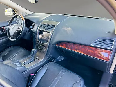 صورة 14 لـ 2011 Lincoln MKS