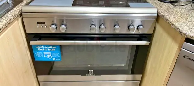 Electrolux 90x60cm Freestanding Cooker, Gas Cooking Range with 5 Burners  Electric Oven
