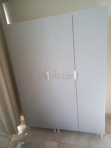 3 door wardrobe