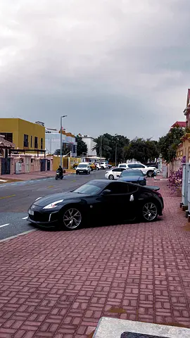 Nissan 370z for sale in UAE dubizzle