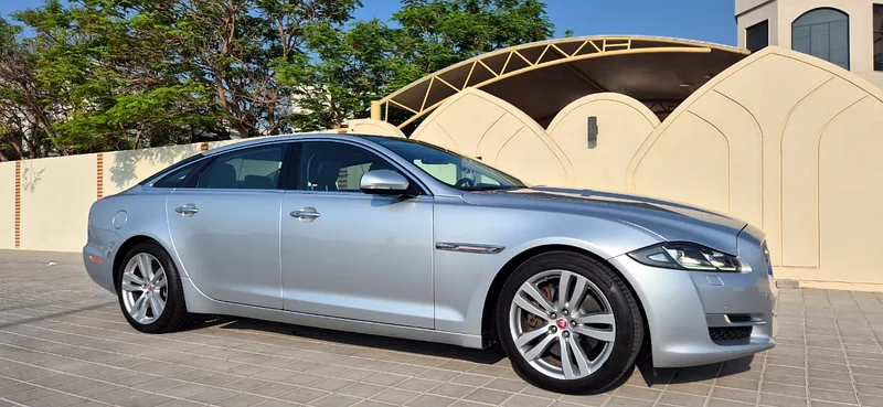 2016 Jaguar XJL -Full option-  2.0 Turbo 4 cyl-Excellent Condition63221823364611112