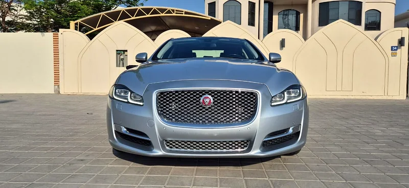 2016 Jaguar XJL -Full option-  2.0 Turbo 4 cyl-Excellent Condition63221823364611114