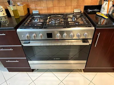 Bosch 90 X 60Cm 5 Gas Burners Gas Cooker Stainless Steel - HGK90VQ50M