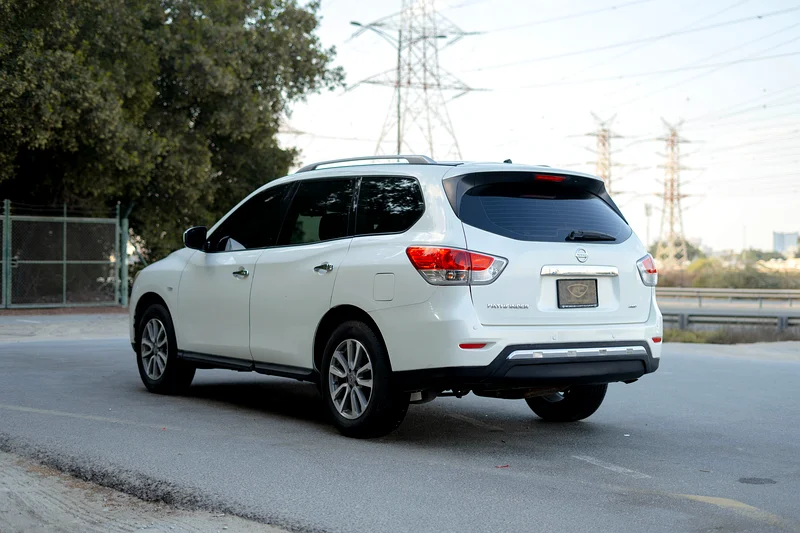 2015 Nissan Pathfinder 4wd | GCC Specs | REF#N8973863148166618371114