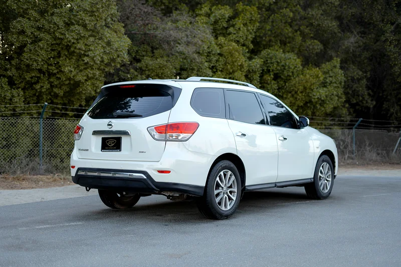 2015 Nissan Pathfinder 4wd | GCC Specs | REF#N8973863148166618371113