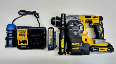 DEWALT 18V CORDLESS ROTARY HAMMER DRILL
