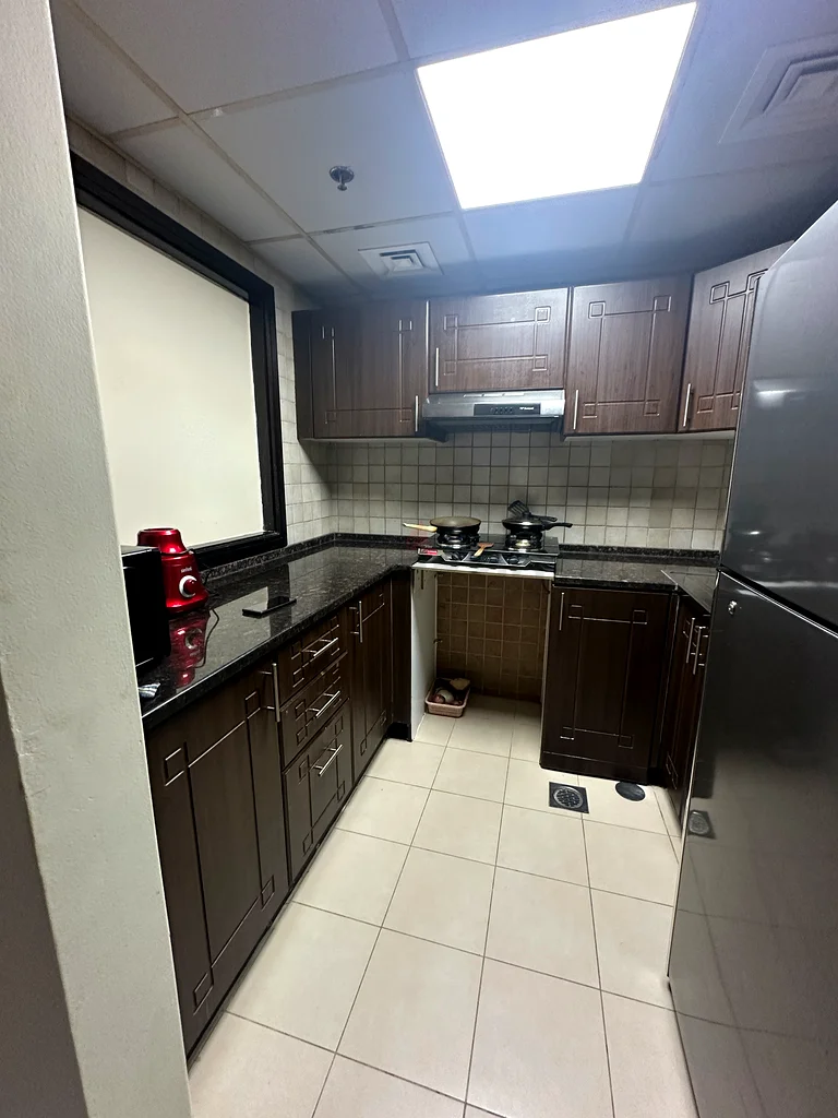 Ready to move partition room for couple and single ladies63798014468354114
