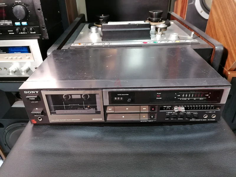 Sony cassette player63260735535233111