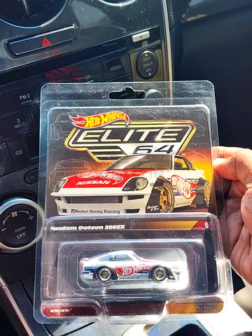 Hotwheels Elite64 Datsun 1/64 diecast