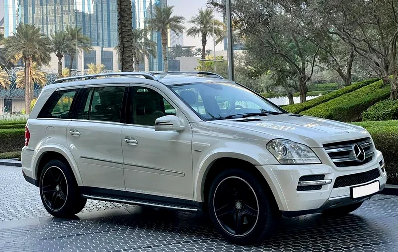 AMAZING MERCEDES GL500 V8 •• GOOD CONDITION •• GCC •• GREAT FOR FAMILIES •• MILEAGE IS TAMPERED63165226275969112