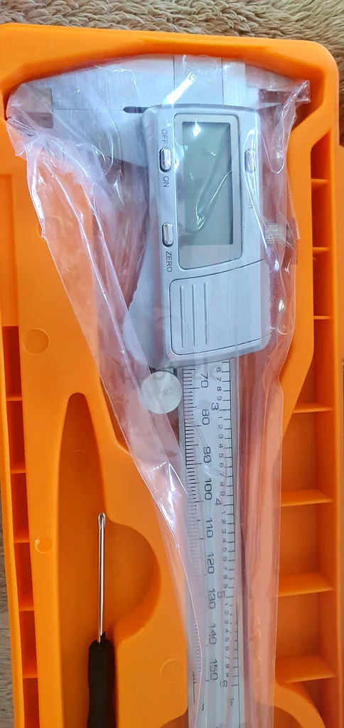 أداة قياس مقابل 40 درهم إماراتي فقط63220822448003111