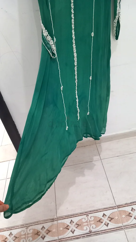 جلابية شيفون بحرير طبيعي، باللون الأخضر، مع تطريز يدوي، مقاس XL63237617488259114