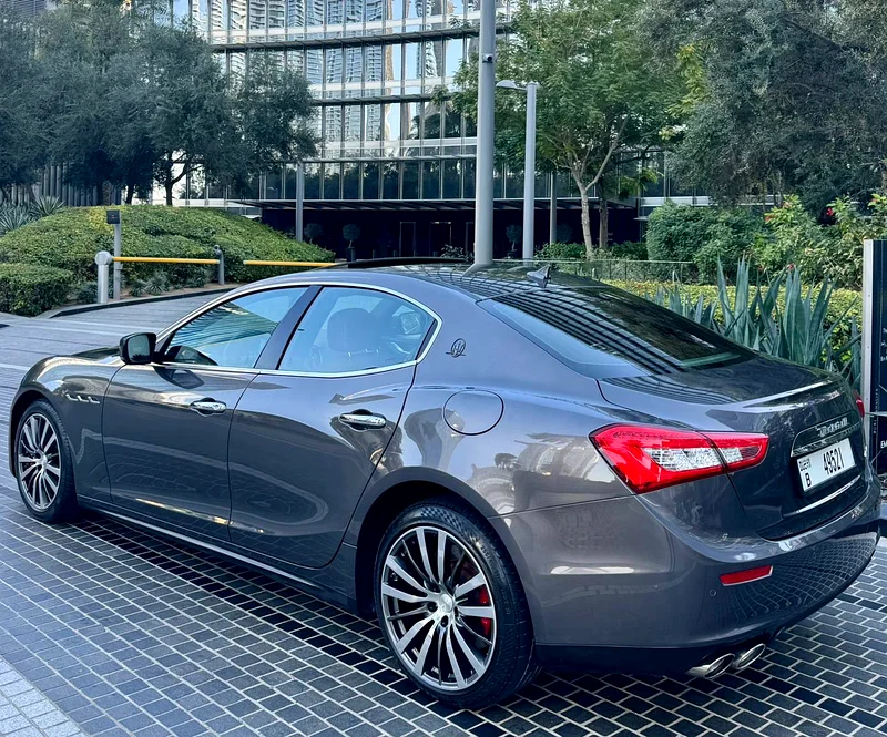 ماسييراتي غيرهلي S Q4 V6 " GCC " محفوظة جيدًا " مثالية للقيادة اليومية و " أميال قليلة63177575201922111