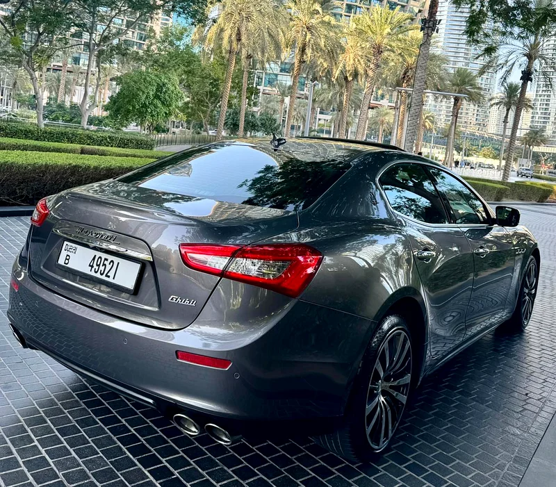 ماسييراتي غيرهلي S Q4 V6 " GCC " محفوظة جيدًا " مثالية للقيادة اليومية و " أميال قليلة63177575201922113