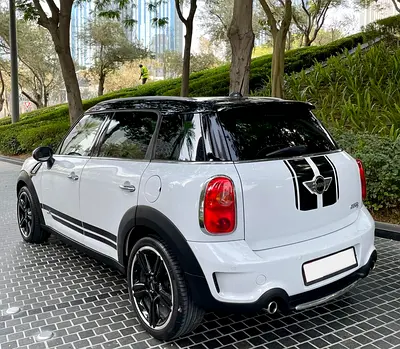 ICONIC MINI DESIGN COUNTRYMAN •• GCC •• STYLISH AND VERSATILE COMPACT CROSSOVER •• LOW MILEAGE