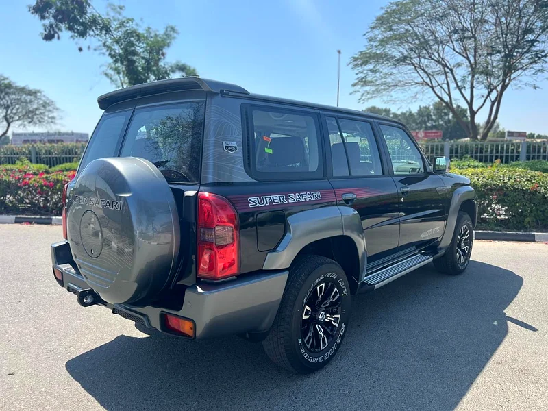 Nissan Patrol Super Safari 2024 A/T 3 years Local Dealer Warranty63156991313411112