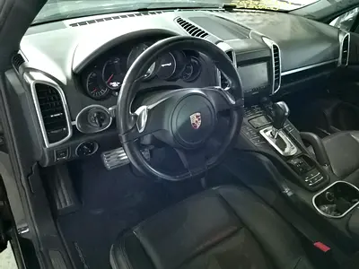2012 Porsche CAYENNE — миниатюра 13