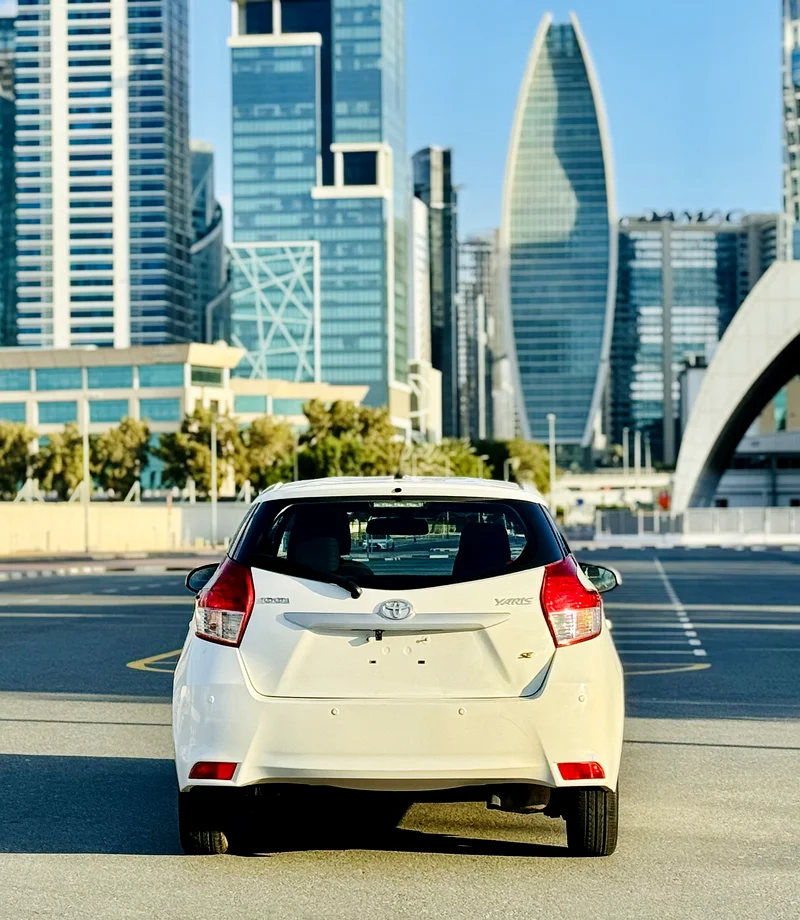 2015 TOYOTA YARIS 1.5L GCC SPECIFICATION IN VERY EXCELLENT CONDITION63165693957122114