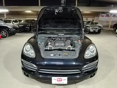 صورة 9 لـ 2012 Porsche CAYENNE