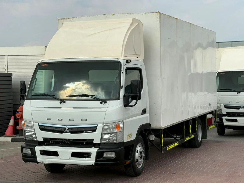 2019 | Mitsubishi Canter | Box | Ref#50163223817573762112