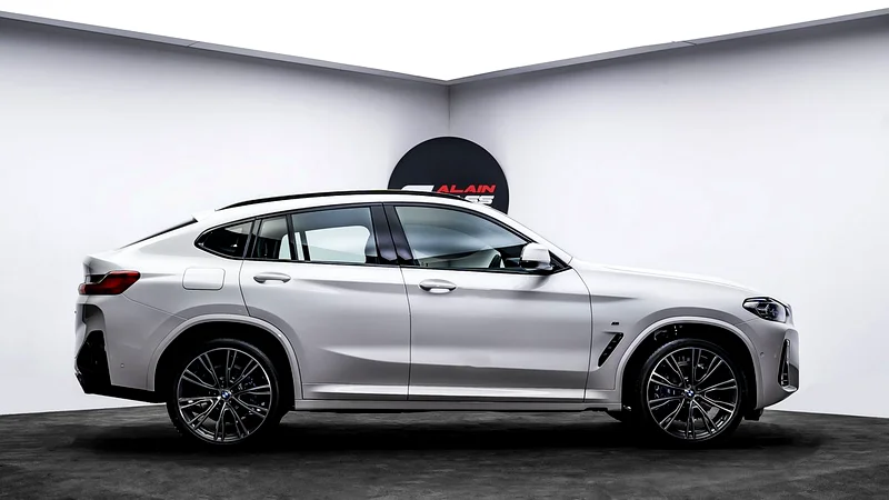 بي إم دبليو X4 xDrive30i 2025 - دول مجلس التعاون الخليجي - بضمان وعقد صيانة أقل من 3 سنوات63162465351171112
