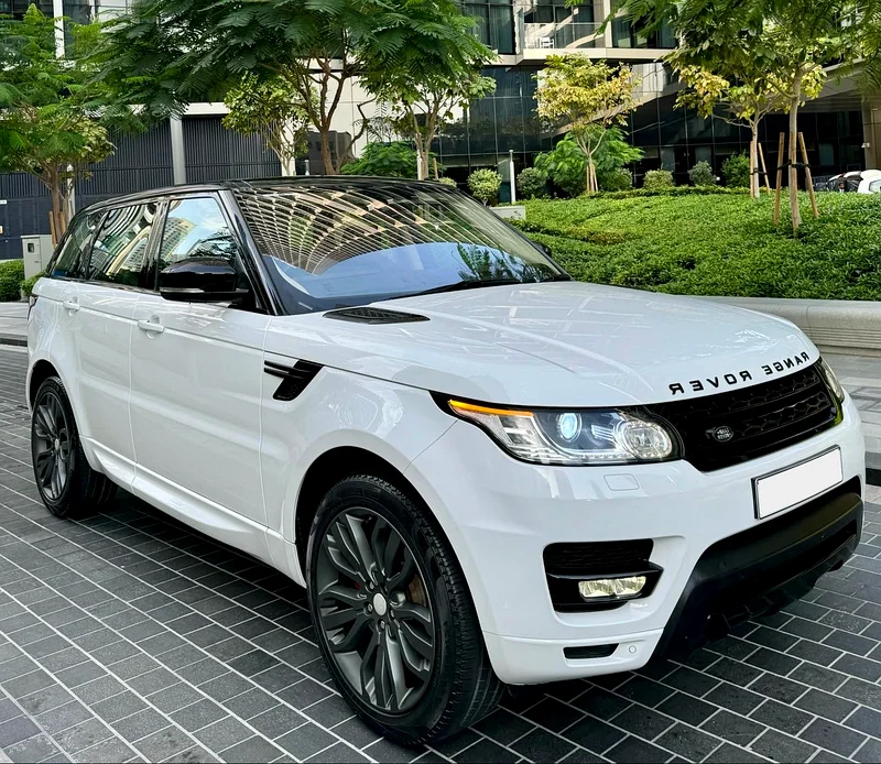 SUPERCHARGED RANGE ROVER SPORT V8 • F.S.H • FULLY LOADED • GCC MODEL • PERFECTLY MAINTAINED63231641678466111