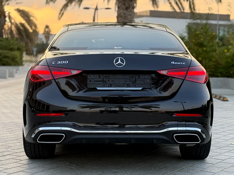 مرسيدس بنز C300 AMG 4Matic، ضمن الضمان حتى عام 202763146292477441113