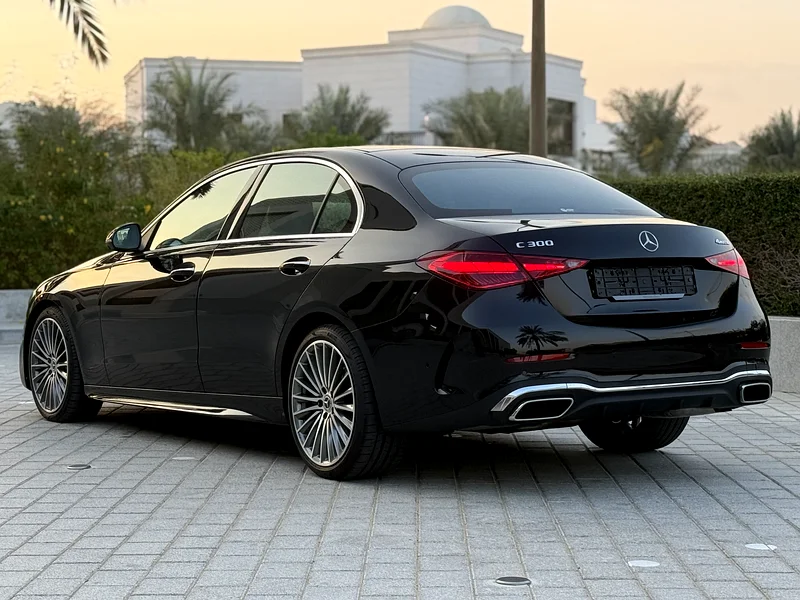 مرسيدس بنز C300 AMG 4Matic، ضمن الضمان حتى عام 202763146292477441111