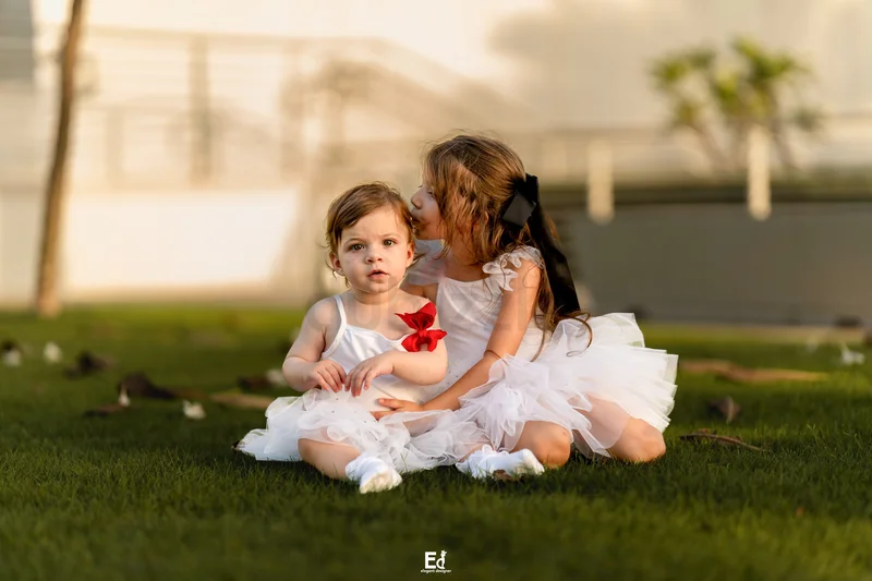 Affordable outdoor portrait photoshoot62930660977153112