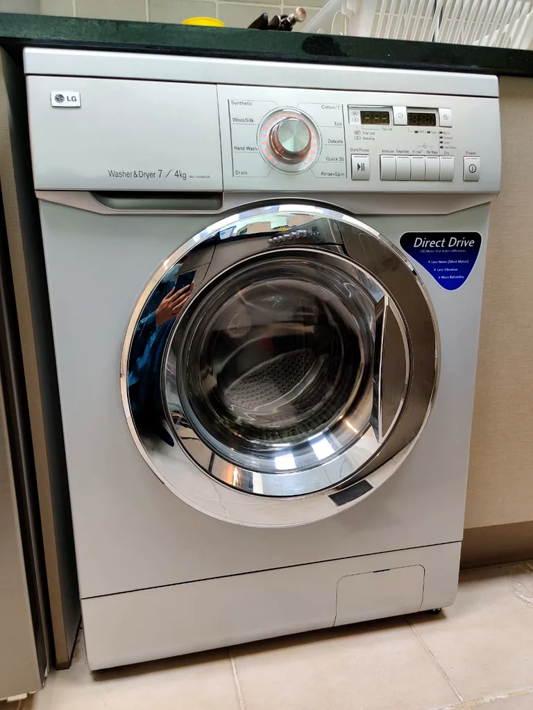LG direct drive 7 kg washer and 4 kg dryer by jhon