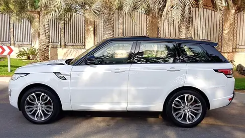 RANGE ROVER SPORT V8 * FULL OPTIONS * GCC SPEC * PANORAMIC * WELL_MAINTAINED
