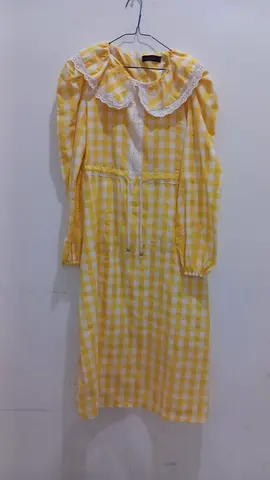 Very cute short yellow dress, size M