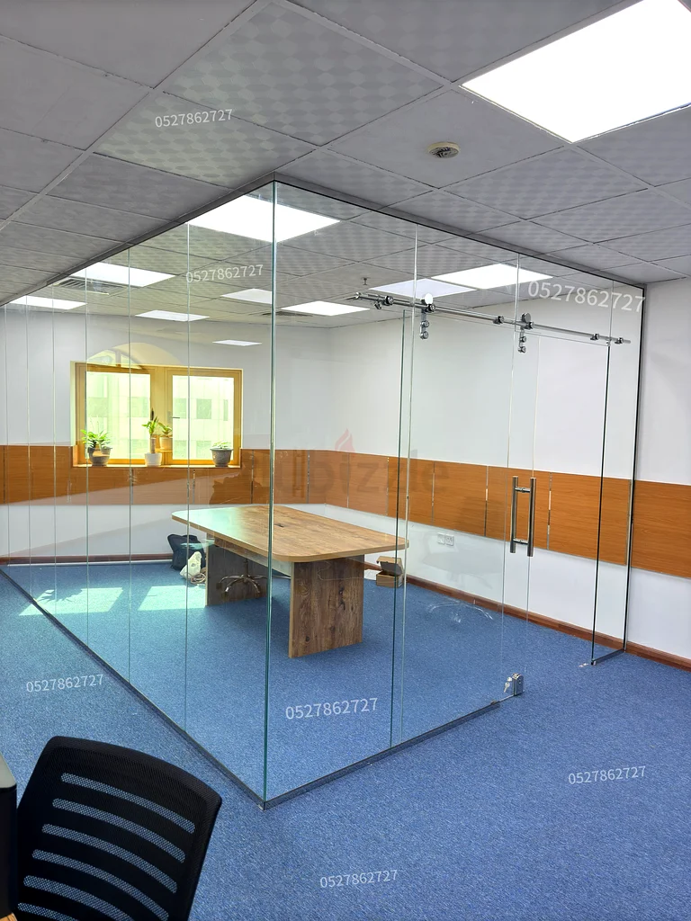 Glass Partition63437652832002111