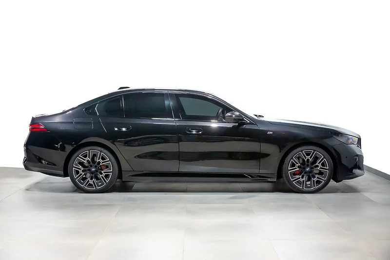 BMW i5 eDrive40 M Sport Pro (REF NO# 151263)63229277717378111