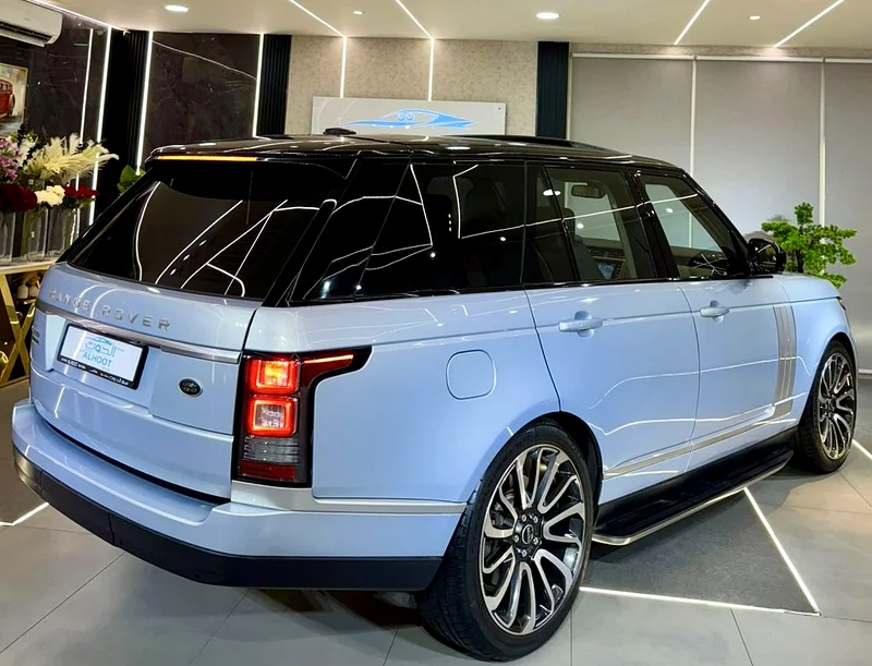 AUTOBIOGRAPHY VIP RANGE ROVER VOGUE V8 || GCC || FULLY LOADED || PANORAMIC || SCREENS || F.S.H63178402012673113