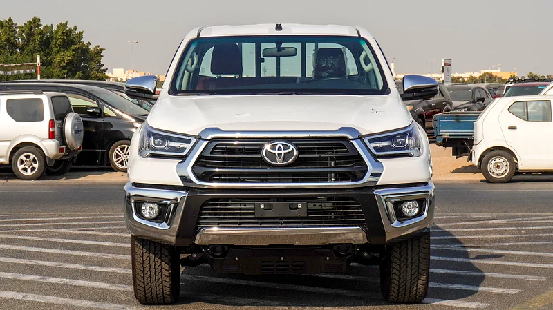 2025 تويوتا هيلوكس 2.7 لتر بنزين 4X4 جميع الخيارات63149120798723112