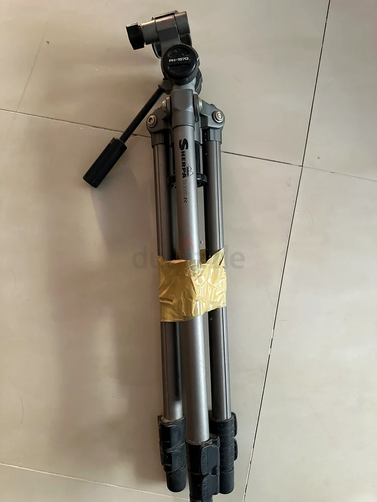 حوامل ثلاثية Velbon Sherpa 200r للبيع63234126551938110