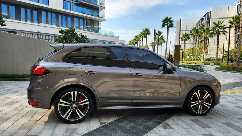 2013-Porsche Cayenne GTS-4.8L-8 Cyl-Excellent Condition -GCC Specs63150023197827114