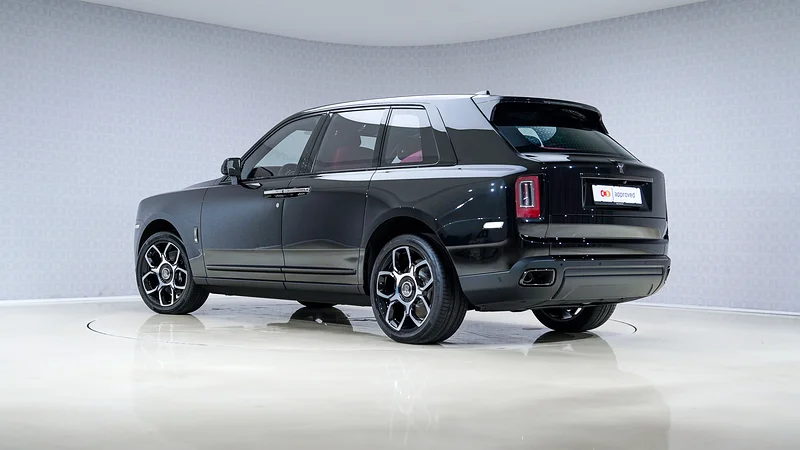 Cullinan Black Badge | AED 23,452 PM | Up to 3 Years Unlimited Warranty63174307349507111