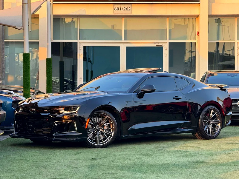 CHEVROLET CAMARO ZL1 GCC 2023  
Service history under warranty  
Original paint  
Zero accidents  
Full option631743085172501116