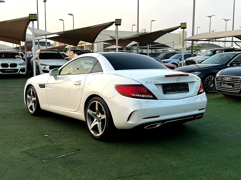 (2018) مرسيدس SLC200 //AMG// خيار كامل لدول مجلس التعاون الخليجي - حالة ممتازة-63165225877505114