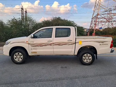 2014 Toyota HILUX — миниатюра 6