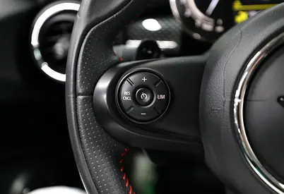 صورة 10 لـ 2021 MINI COOPER