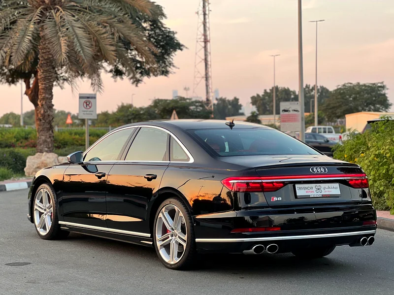 Audi S8 Gcc under warranty63225699654914113