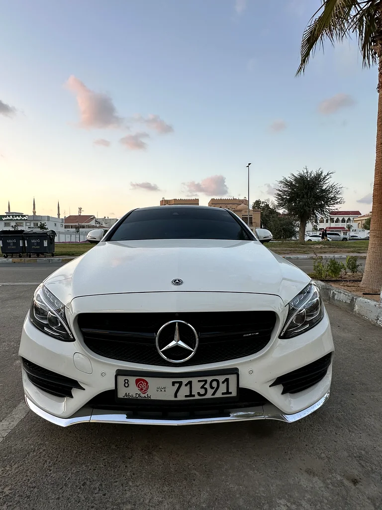 Mercedes C300 GCC 2018, first owner, full service history63230653289089112