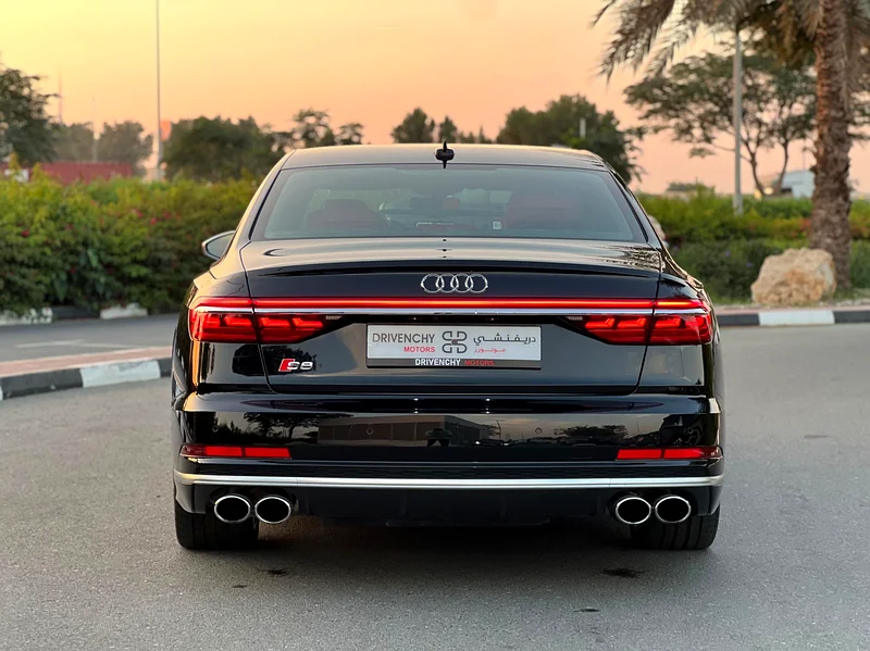 Audi S8 Gcc under warranty63225699654914114