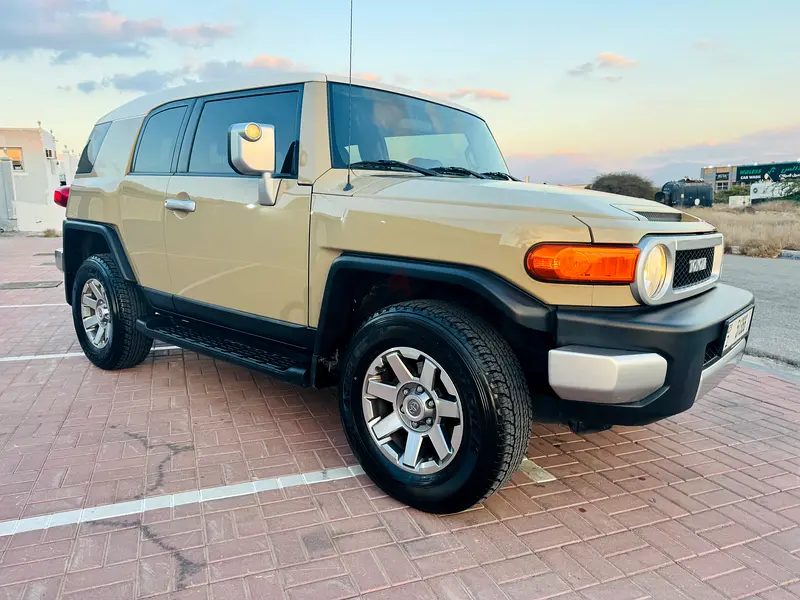 Toyota FJ Cruiser Dubai