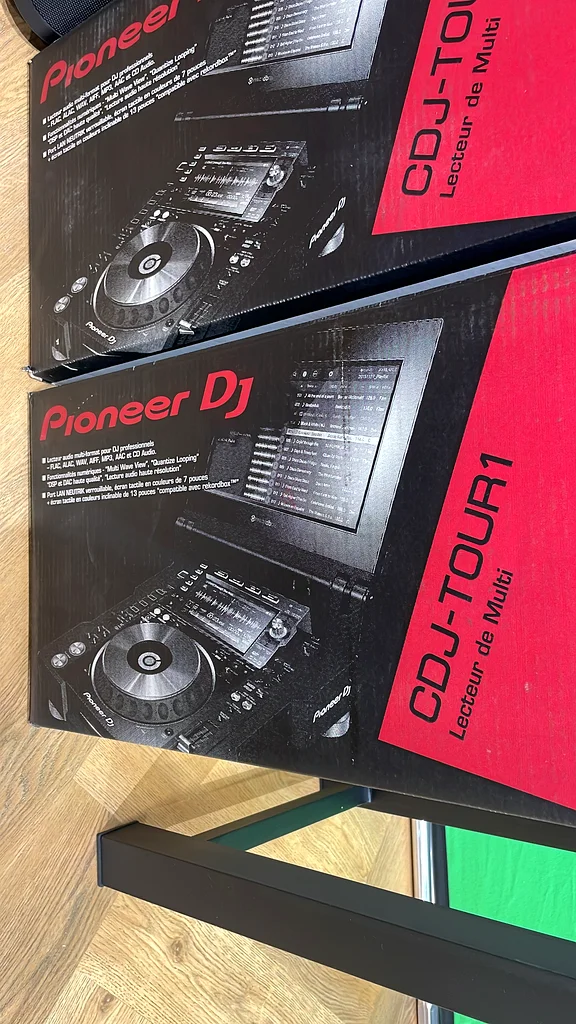 Pioneer CDJ TOUR 1 Professional DJ Player (Single Unit)63264080339459111